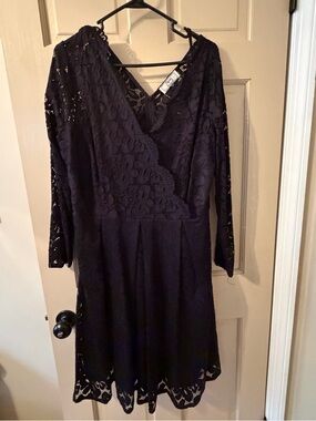 Women’s Black Lace Long Sleeve Wrap Dress